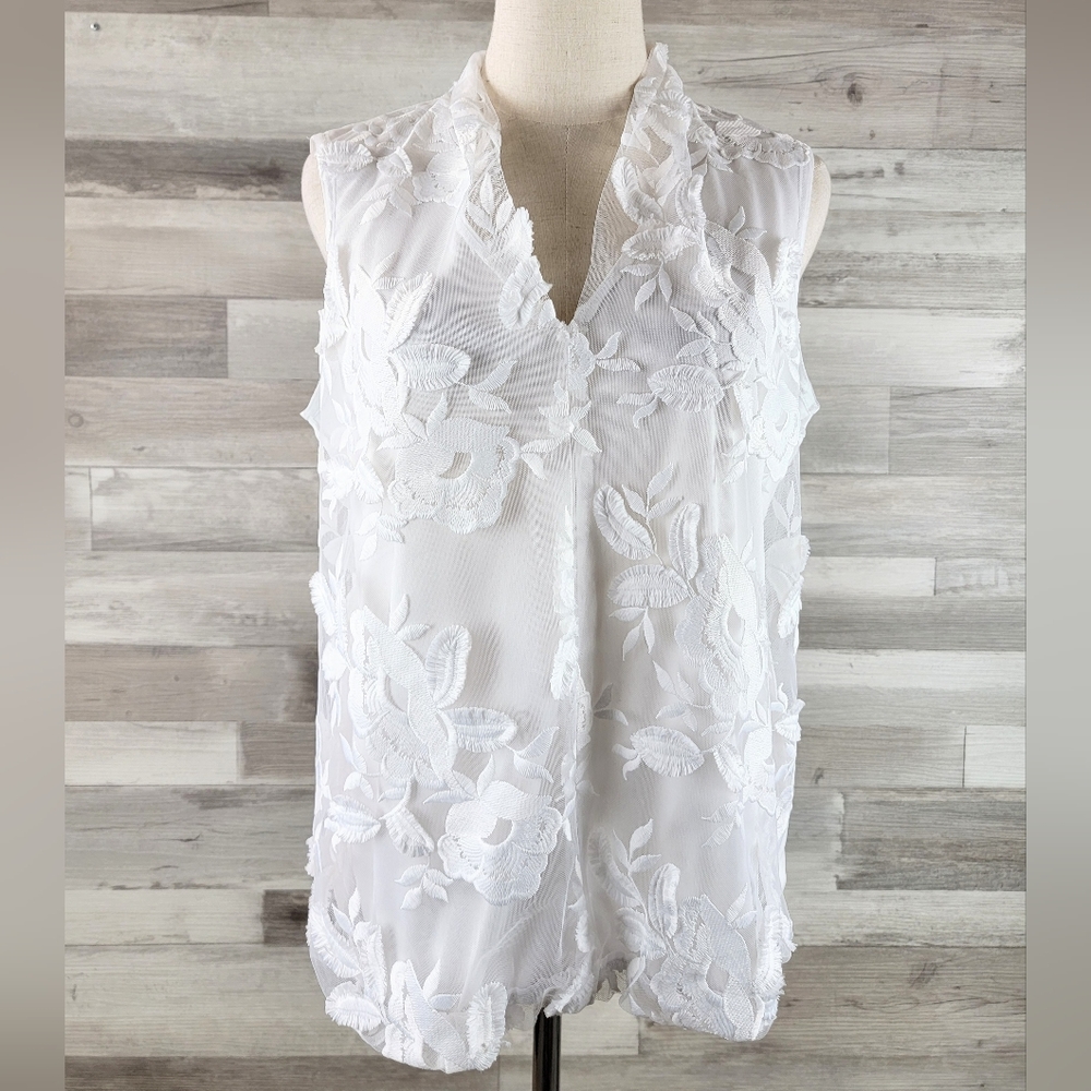 Liz Claiborne Career White Floral Lace Sleeveless Deep VNeck Blouse Size Medium - Picture 3 of 16